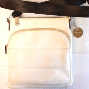 Steve madden bneo bisque bag one size crossbody. Silver accents. EUC